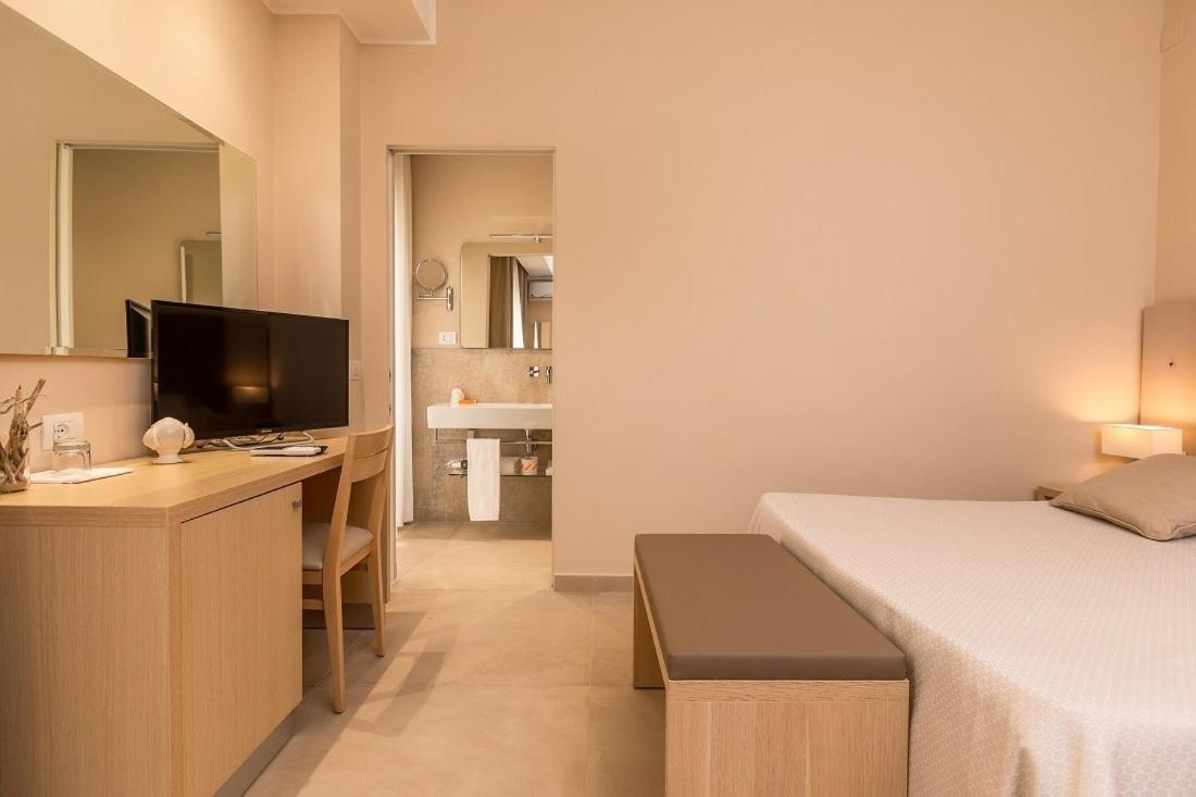 Hotel Degli Aranci ヴィエステ エクステリア 写真